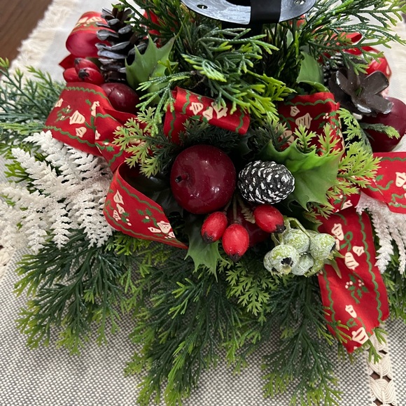Christmas Candle Holders Table Centerpiece 1 Holders Pinecones,Berries,Ribbon - Picture 6 of 6